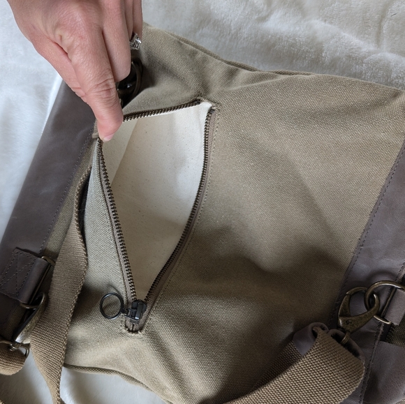 Pony Express Backpack - Picture 3 of 5